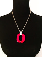 Load image into Gallery viewer, Fushia Medium Pendant (with chain)